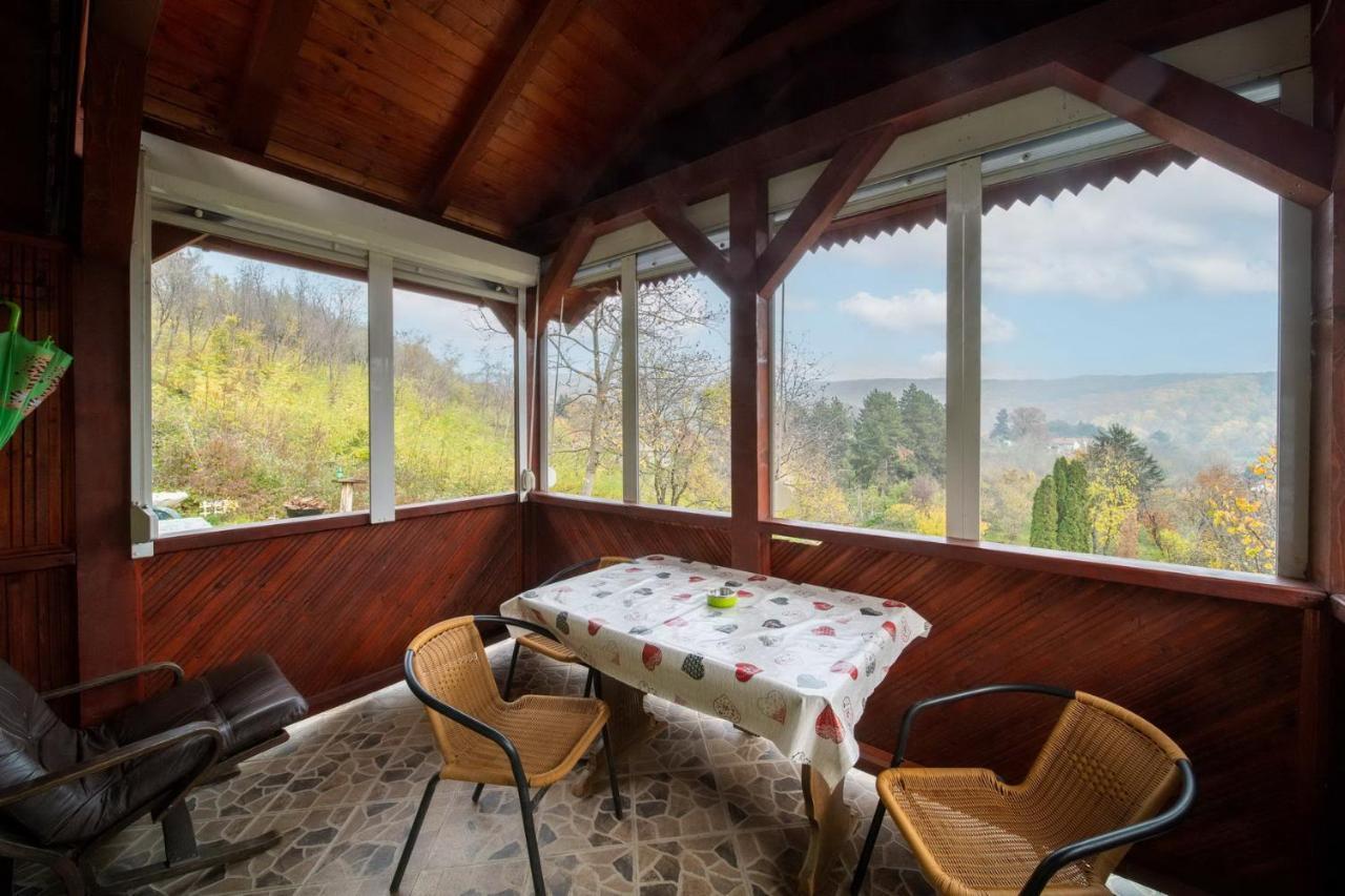 Holiday Home Nanin Konak 2 Vrdnik Esterno foto