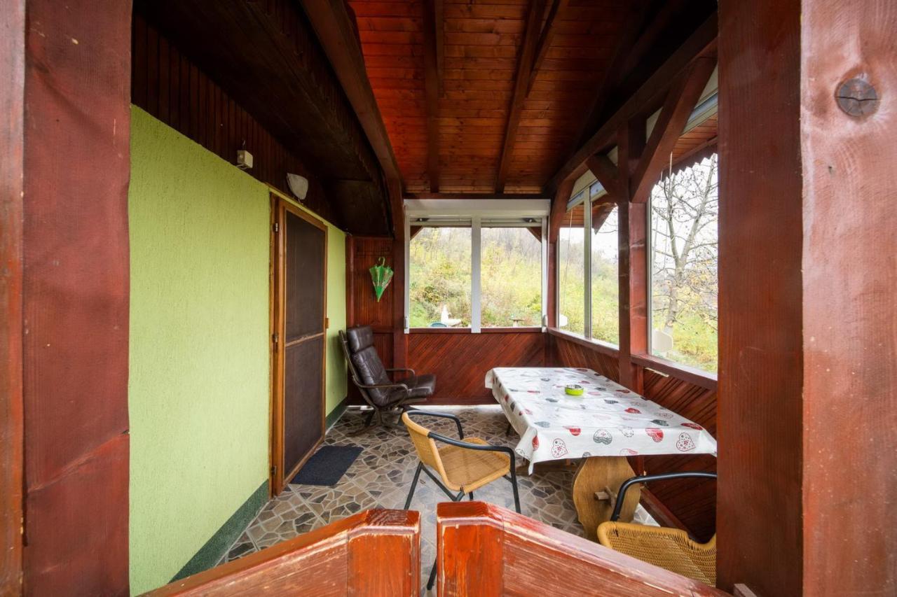 Holiday Home Nanin Konak 2 Vrdnik Esterno foto